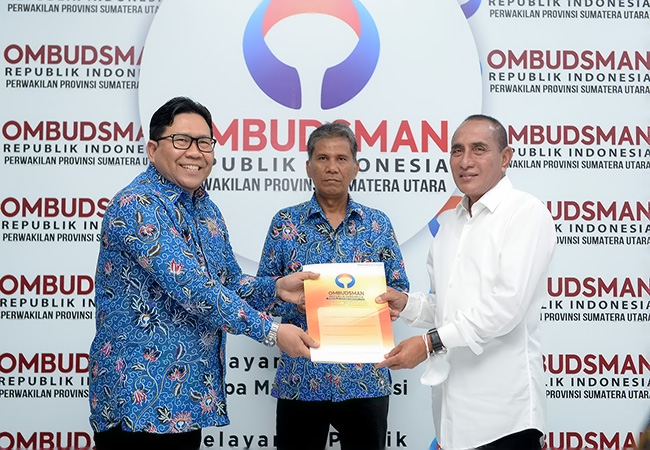 Terima Penghargaan Ombudsman, Gubsu Sebut 5 Kabupaten Berstatus Zona Merah di Pelayanan Publik