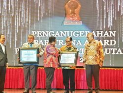 Pemkab Simalungun Terima Penghargaan Paritrana Award Tahun 2022.