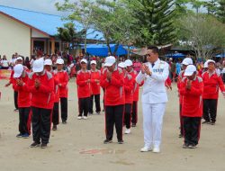 HUT RI ke-78 di Pollung Wakil Bupati Humbahas “Manortor”  Bersama Lansia