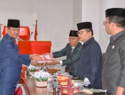 Bupati Humbahas Sampaikan Nota Pengantar R-APBD 2024 dan Perubahan RPJMD 2021-2026