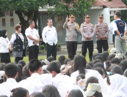 Police Goes To School, Kapolres Simalungun Lakukan Edukasi Wawasan Kebangsaan di SMA Negeri 1 Dolok Panribuan