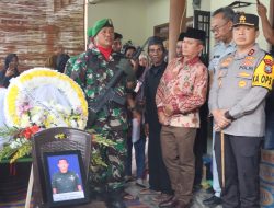 Kapolres Pematang Siantar Dampingi Kapolda Sumut Melayat Babinsa 05 Serbelawan Korban kecelakaan