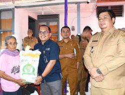 Bupati Samosir Launching Penyaluran Bantuan Pangan Cadangan Beras Pemerintah Tahun 2024.