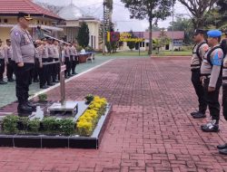 Kapolres Simalungun Pempin Apel Pergeseran Pasukan Pengamanan TPS Jelang Pemilu 2024 yang Aman, Damai dan Sejuk