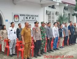 WAKAPOLRES PEMATANGSIANTAR HADIRI PELEPASAN DISTRIBUSI LOGISTIK PEMILU TAHUN 2024