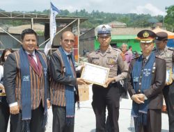 Personil Polres Samosir Raih Penghargaan Prestasi dari Pemkab Samosir