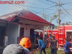 LIMA UNIT RUMAH KONTRAKAN TERBAKAR, POLSEK SIANTAR OLAH TKP