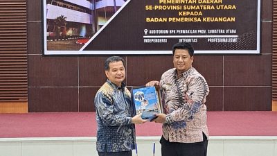 Bupati Samosir Serahkan Laporan Keuangan Unaudited Pemkab Samosir 2023 ke BPK RI Perwakilan Sumut.