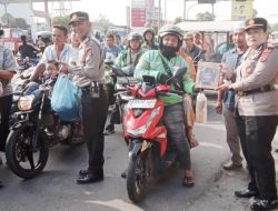 Bulan Suci Ramadhan 1445 H, Polsek Siantar Utara Bagi Takjil Gratis Kepada Masyarakat Gratis.