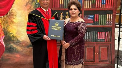 Wakil Bupati Humbahas Dr Oloan Paniaran Nababan Wisuda Program Doktor di Universitas Borobudur