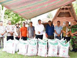 Kelompok Tani di Kecamatan Nainggolan Terima Bantuan 19,1 Ton Pupuk Gratis.