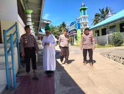 Kapolsek Bilah Hulu AKP Redi Sinulingga Ziarah ke Makam Tuan Guru