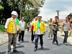 Tinjau Penanganan Long Segment Jalan Jurusan Rambung Merah-Karang Bangun, Bupati Simalungun: “Mari kita rawat dan jaga jalan ini”