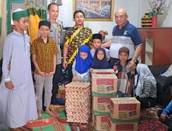 Jumat Berkah, Kapolsek Siantar Utara Berikan Bansos kepada Anak Yatim Piatu