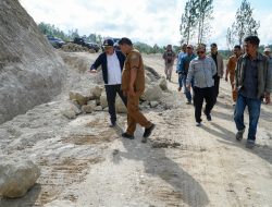 Bupati Humbahas Tinjau Pembangunan Jalan di Pollung