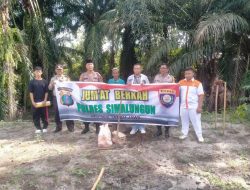 Polsek Tanah Jawa Gelar Kegiatan Jumat Berkah, Bagikan Sembako dan Ajak Warga Jaga Kondusivitas Menjelang Pilkada 2024