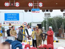 Bupati Simalungun Dampingi Presiden RI Resmikan Jalan Tol Trans Sumatera