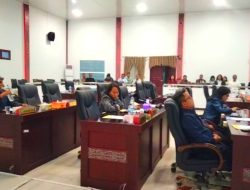 “Lebih dari Separuh Anggota DPRD  Samosir tidak Hadir”,Rapat Paripurna Nota Pengantar Ranperda tentang APBD 2025 Kabupaten Samosir dijadwalkan ulang