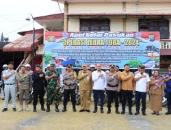 Operasi Zebra Toba 2024, Kapolres Pematangsiantar Sematkan Pita Operasi Kepada Perwakilan Personil