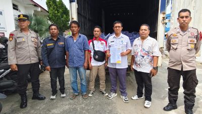 Logistik Pilkada Tahun 2024 Tiba di KPU Pematangsiantar, Personil OMP Lakukan Pemgamanan