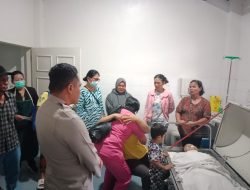 Kapolres Pematangsiantar Bersama Ketua Cabang Bhayangkari Berangkatkan Jenajah AIPTU Beta Sinambela Kerumah Duka Untuk Disemayamkan