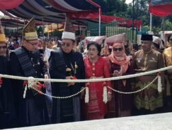 Bupati Simalungun dan Ketua TP PKK Hadiri Peresmian Monumen Raja Sang Naualuh Damanik