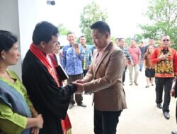 Bupati Humbahas Bersama Bishop Letakkan Batu Penjuru Pembangunan GPP Estomihi Pearung