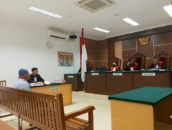 Jaksa di Batam Yakin Bahwa Ewi Suwarno Maling Kontainer, Namun Hanya Dituntut 3 Bulan Penjara