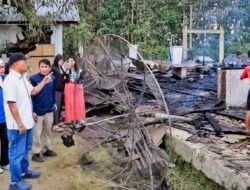 Bupati Simalungun Tinjau Korban Musibah Kebakaran dan Berikan Bantuan