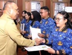 Bupati Simalungun Serahkan 524 SK Pengangkatan CPNS di Lingkungan Pemkab Simalungun Formasi Tahun 2024