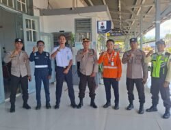 Sambang di Stasiun Kereta Api, Sat Binmas Polres Pematangsiantar Sampaikan Pesan Kamtibmas