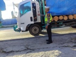 Sat Lantas Polres Pematangsiantar Kembali Laksanakan Sosialisasi Over Load dan Over Dimension di Jalan Parapat
