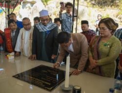 Bupati Humbahas Tandatangani Prasasti “Parhutaan Raja Lumban Batu” di Baktiraja