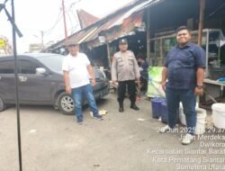 Cegah 3C dan Premanisme Pasar Horas, Polsek Siantar Barat Laksanakan Patroli Jalan Kaki
