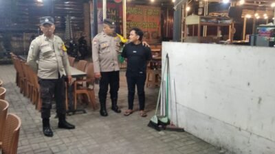 Cegah 3C dan Premanisme, Polsek Siantar Selatan Laksanakan Blue Light Patrol di Pemukiman Warga