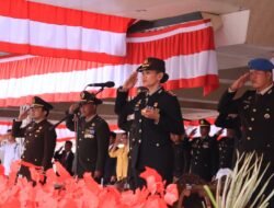 Kapolres Pematangsiantar Pimpin Upacara Penurunan Bendera Merah Putih Peringatan HUT RI ke 80