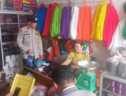 Duduk Bersama, Polsek Siantar Marihat Sambangi UD Sony Ulos Sampaikan Pesan Kamtibmas