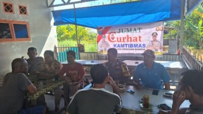 Polsek Siantar Marihat Jumat Curhat Kamtibmas Sosialisasikan Call Centre 110 di Jalan Bahkora 2 