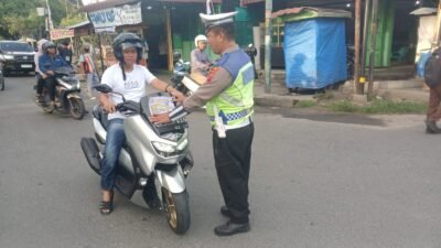 Sat Lantas Polres Pematangsiantar Penyuluhan Tertib Berlalulintas di Jalan Kartini
