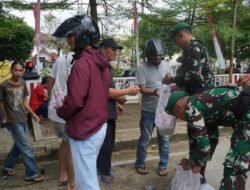 Duduk sama rata berdiri tanpa Raja, Yonif 122/TS kawal Aksi Demo dengan penuh kedamaian