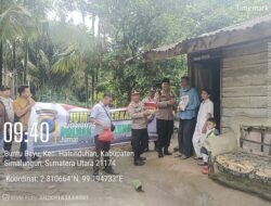 Polsek Tanah Jawa Wujudkan Jumat Berkah, Bagikan Sembako kepada Warga Kurang Mampu di Simalungun