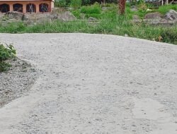 Dikonfirmasi Jalan Rusak, Kades Turpuk Sagala : Jalan Kabupaten Itu Boss.