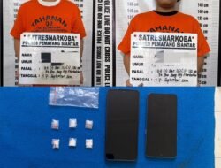 Sat Resnarkoba Polres Pematangsiantar Amankan Dua Orang Transaksi Jual Beli Sabu di Jalan Bola Kaki