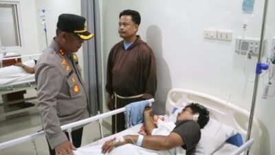 Kapolres Simalungun Besuk Korban Konflik PT TPL-Masyarakat, Serukan Perdamaian dan Ketenangan