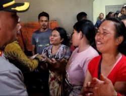 Ibu-Ibu Lamtoras Terharu Menangis Mendengar Pesan Kemanusiaan Kapolres Simalungun Sambangi Warga Sihaporas