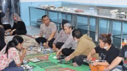 Jalin Kerja sama Yang Baik, Kapolres Pematangsiantar cek dan Makan Bersama Karyawan SPPG 