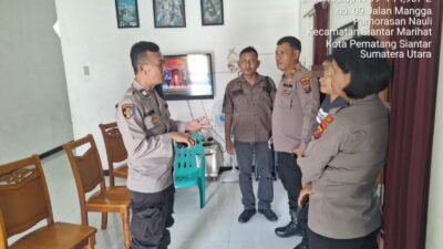 Tinjut Lapmas di Call Center 110 Polda Sumut, Kapolsek Siantar Marihat Tanggapi Masalah Warganya
