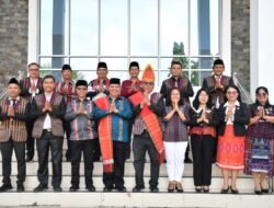 Upacara Hari Kesadaran Nasional, ASN Samosir Kompak Kenakan Ulos