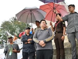 BUPATI SAMOSIR LEPAS START LOMBA SOLU BOLON, 22 TIM BERADU KUAT DI JALUR TANO PONGGOL