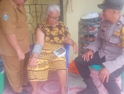 Bhabinkamtibmas Polsek Siantar Marihat Bersama Dinkes Monitoring Pemantauan Lansia